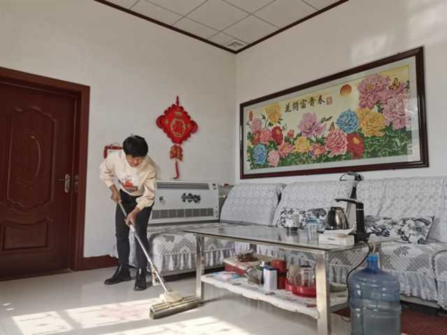 机器代劳、智能耕地：一户农民眼中的十年乡村之变