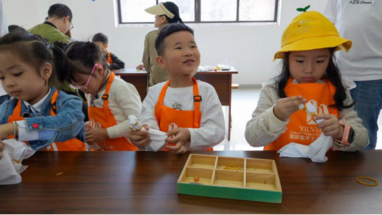 温州文成：40余个亲子家庭 奔赴一场秋日亲子公益+研学之旅