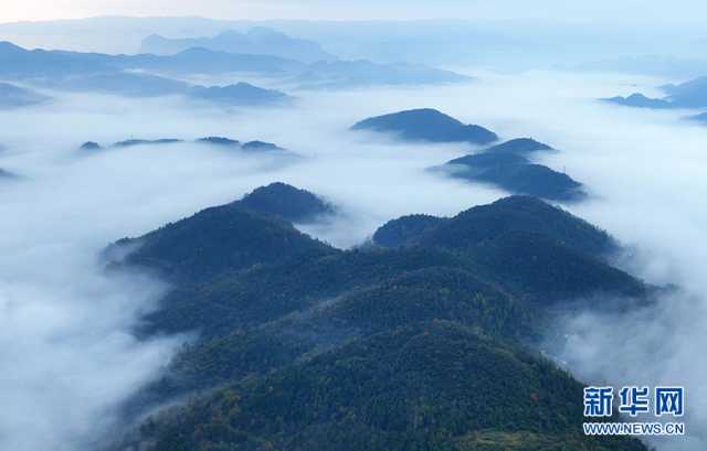【“飞阅”中国】江山多娇！群山、云海中的冬日“酉州画卷”