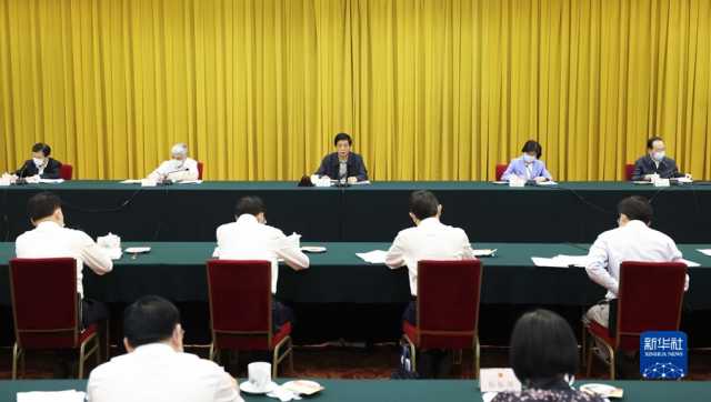 栗战书出席噪声污染防治法实施座谈会并讲话 栗战书出席噪声污染防治法实施座谈会并讲话